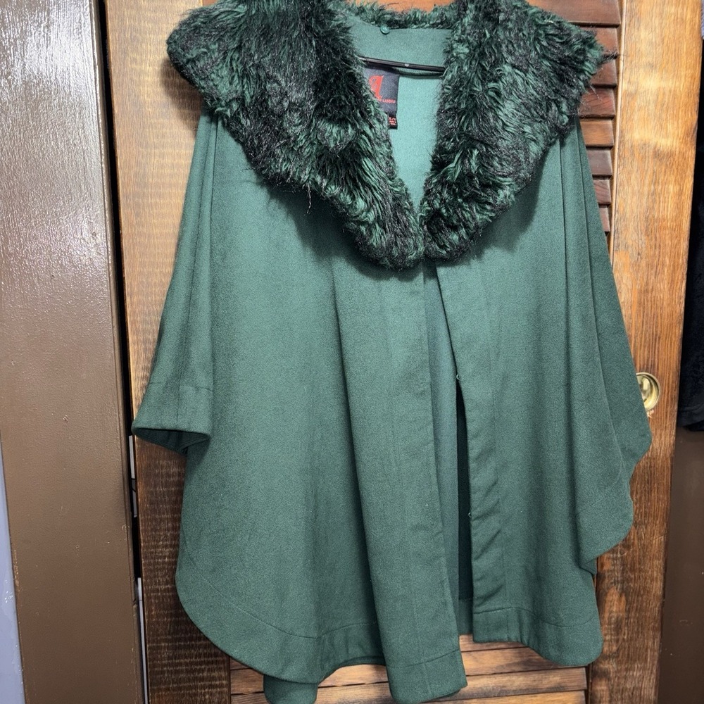 Adrienne Landau Poncho Womens XL Faux Fur Removeable Collar Cape Green